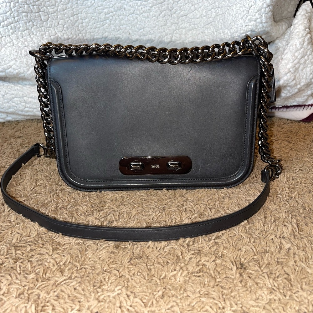 Coach Swagger Shoulder Bag – Black with Gunmetal Hardware